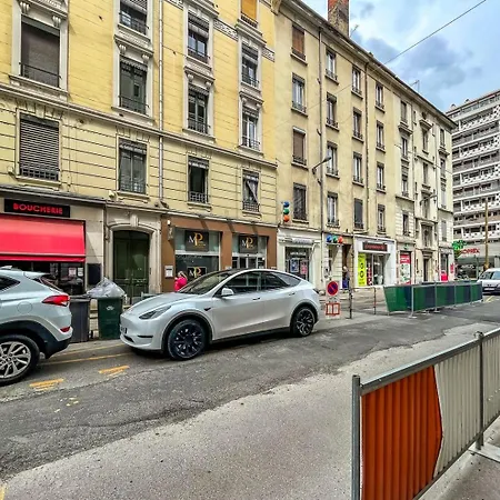 In Lyon | L'absinthe - Gratte-ciel 公寓